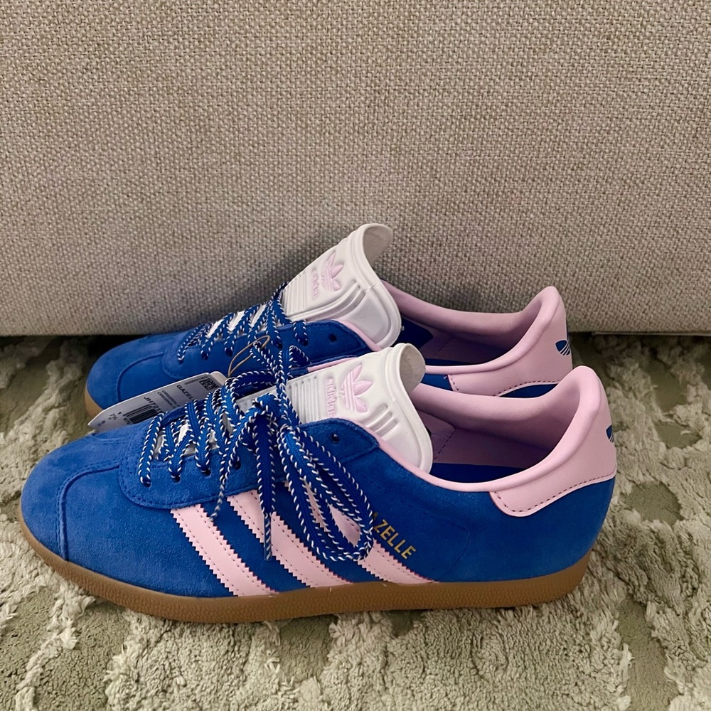 ✨NWT✨ Adidas Gazelle Sneakers, blue and pink - Picture 5 of 8
